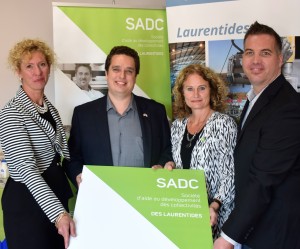 Martine Paiement-Présidente de la SADC des Laurentides, David Graham-Député fédéral de Laurentides-Labelle, Syvlie Bolduc-Directrice générale de la SADC des Laurentides et Jean-Marc Nantel-Président de Montagne Explore.