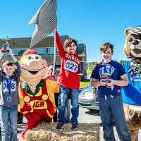 Les gagnants dans la catégorie 9 à 11 ans : Zachary Jean, premier; Nicolas Chartrand, deuxième; et Diego Perreault Hayes, troisième  Crédit : Rosaire Godin